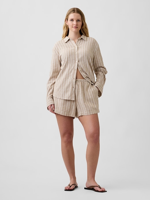 Image number 5 showing, 4" High Rise Pull-On Linen-Blend Shorts