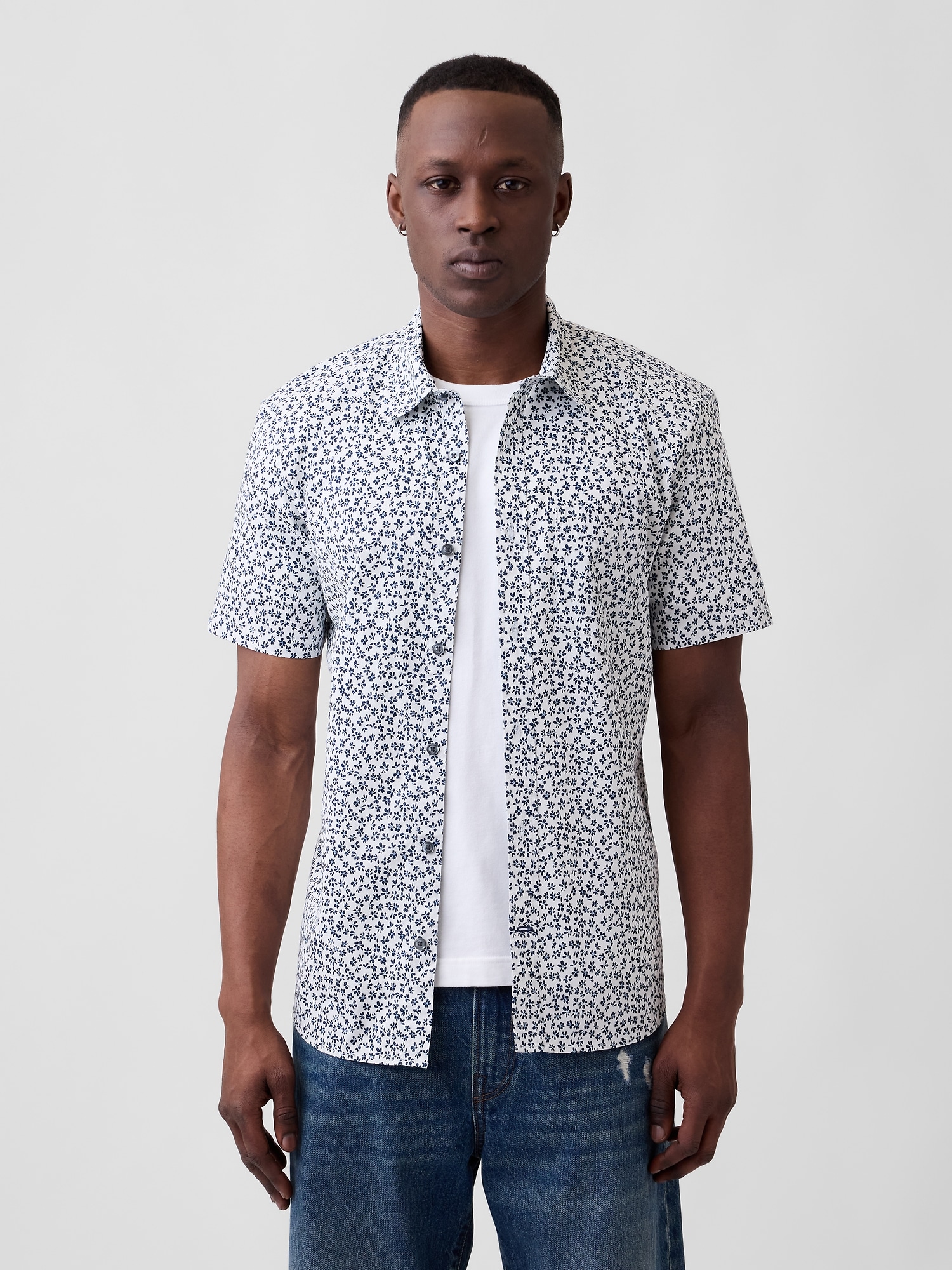 Stretch Poplin Shirt in Standard Fit