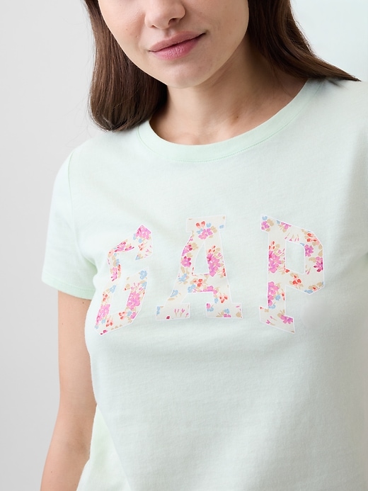 Image number 4 showing, Gap Logo T-Shirt