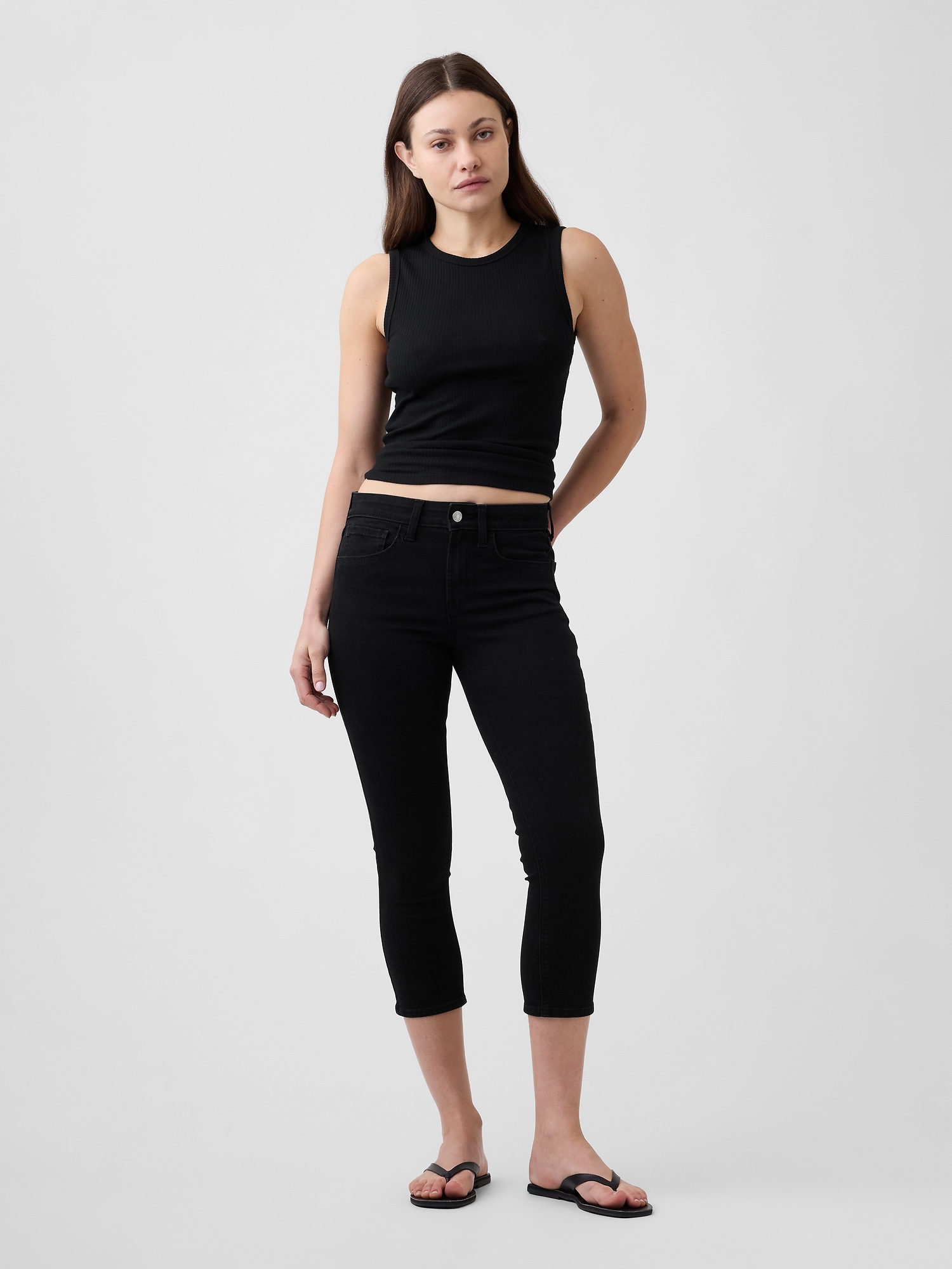 Mid Rise Universal Capri Jeans