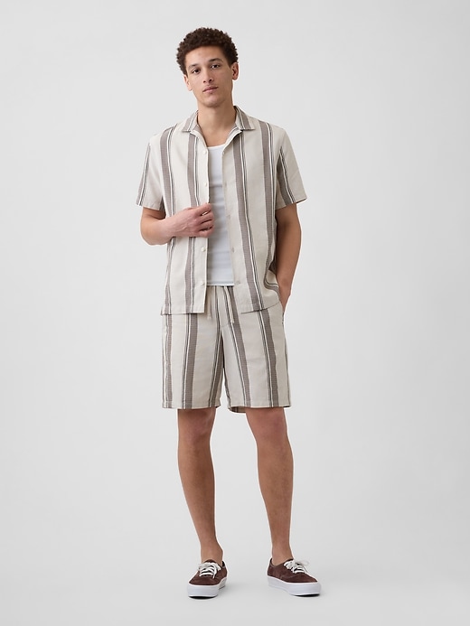 Image number 1 showing, 7" Easy Textured Stripe Shorts
