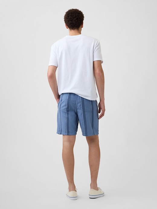 Image number 2 showing, 7" Easy Textured Stripe Shorts