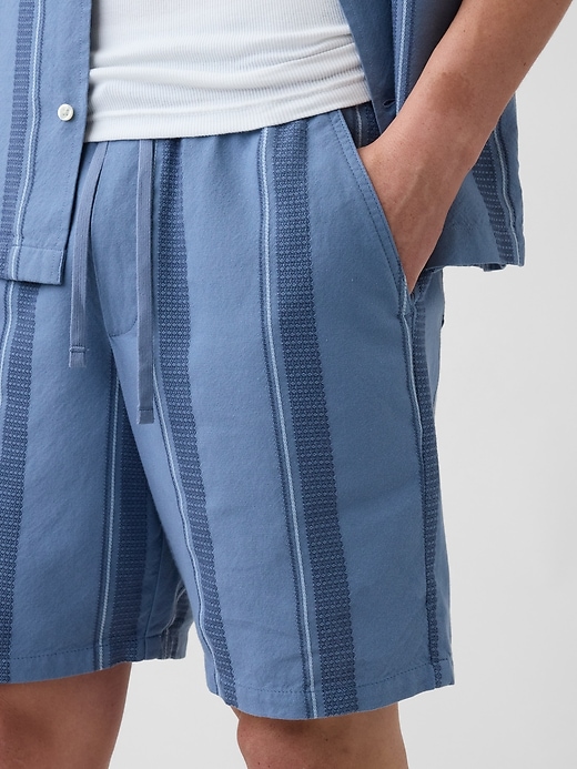 Image number 5 showing, 7" Easy Textured Stripe Shorts