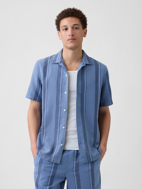 Textured Vacay Shirt in Standard Fit
