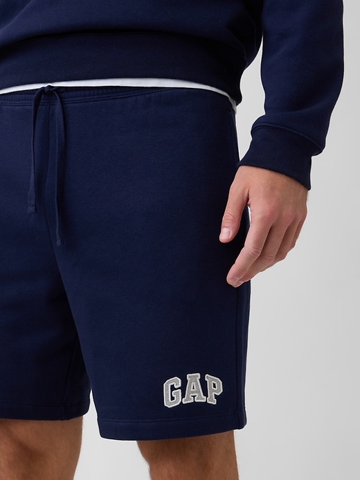 Image number 5 showing, Gap Logo Shorts