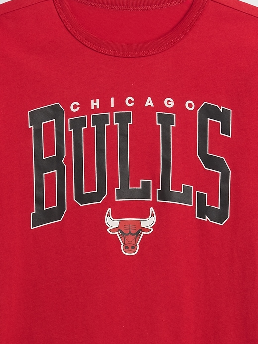 Image number 3 showing, GapKids NBA Chicago Bulls Graphic T-Shirt