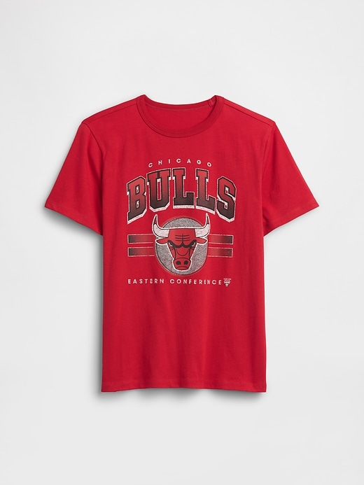 GapKids NBA Chicago Bulls Graphic T-Shirt | Gap Factory