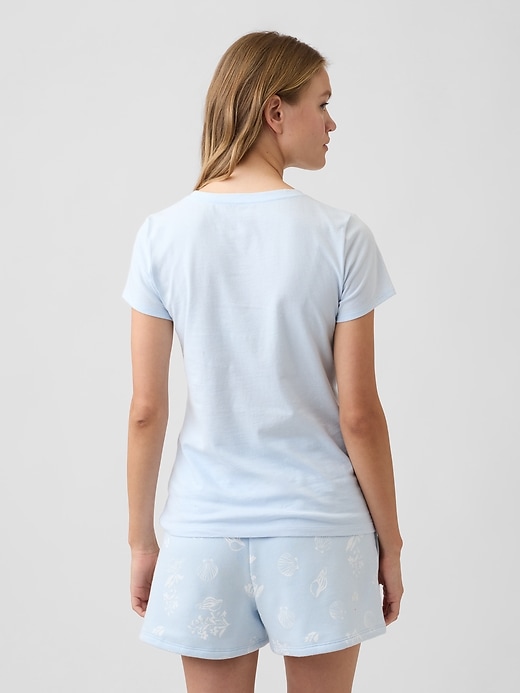 Image number 2 showing, Gap Logo T-Shirt