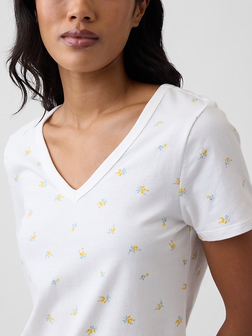 Image number 4 showing, Favorite Print V-Neck T-Shirt