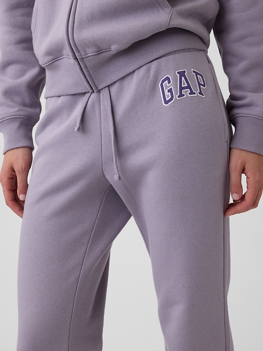 Image number 4 showing, Gap Logo Straight Sweatpants