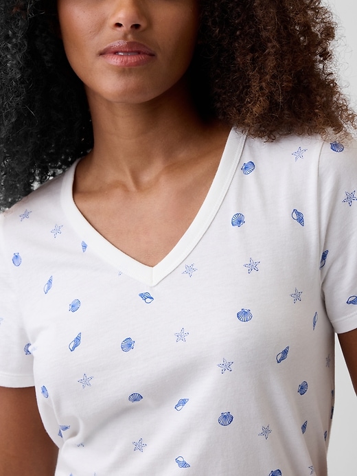 Image number 4 showing, Favorite Print V-Neck T-Shirt