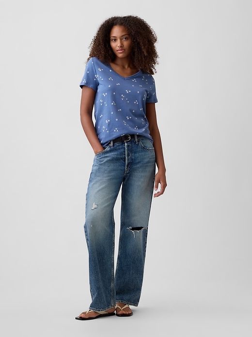 Image number 3 showing, Favorite Print V-Neck T-Shirt