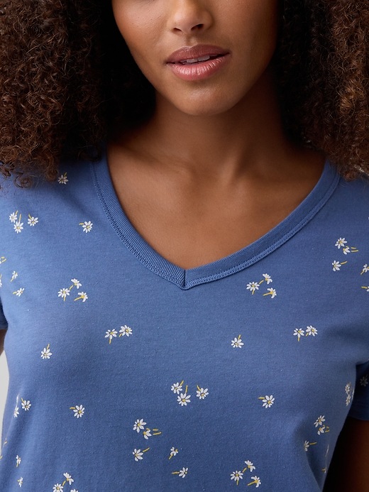 Image number 4 showing, Favorite Print V-Neck T-Shirt