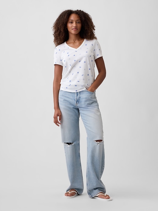Image number 3 showing, Favorite Print V-Neck T-Shirt