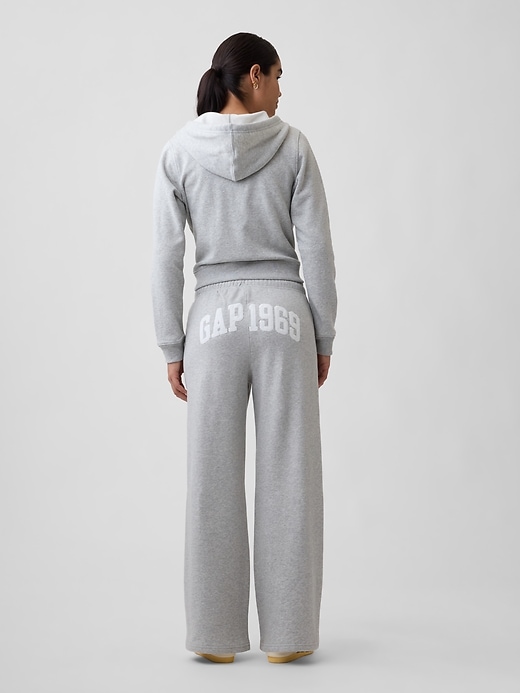 Gap Graphic Straight-Leg Sweatpants | Gap Factory