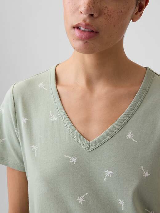 Image number 4 showing, Favorite Print V-Neck T-Shirt