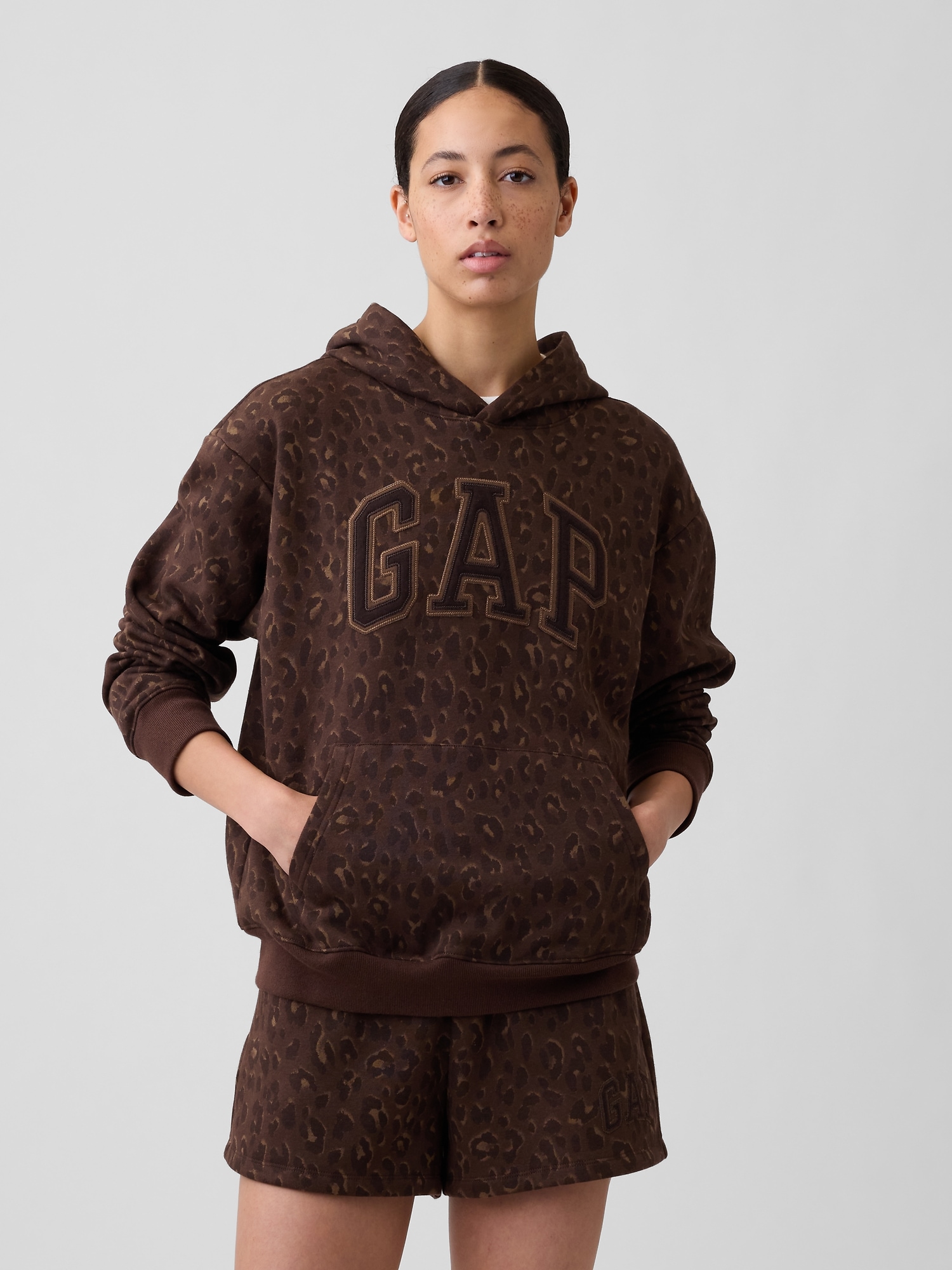 Relaxed Gap Logo Hoodie
