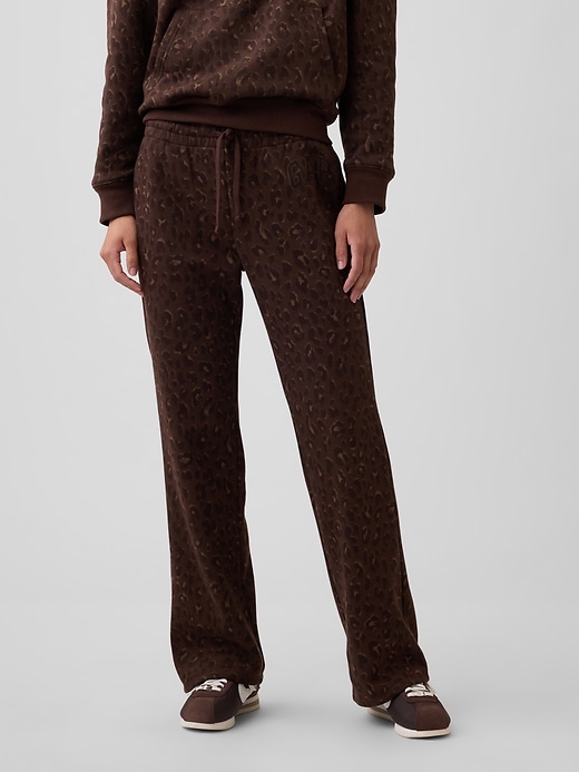 Image number 3 showing, Gap Logo Straight Sweatpants