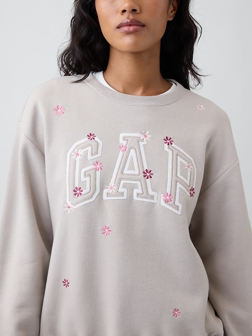 Image number 4 showing, Gap Logo Sweatshirt