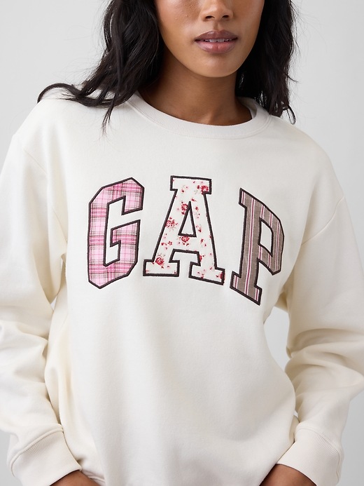 Image number 4 showing, Gap Logo Sweatshirt