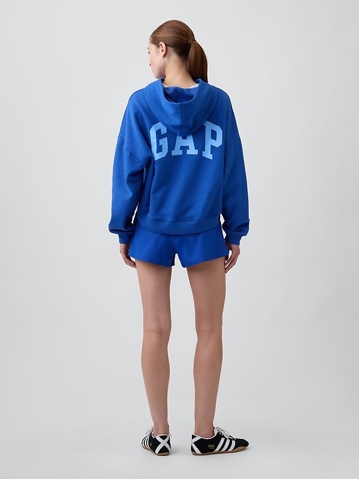Image number 2 showing, GapFit 3" Mid Rise Runaround Shorts