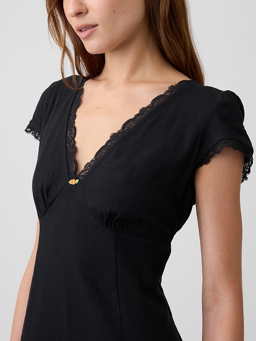 Image number 3 showing, Linen-Blend Lace-Trim Midi Dress