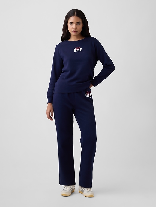 Image number 3 showing, Relaxed Gap Logo Sweatshirt
