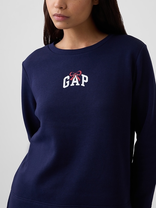 Image number 4 showing, Relaxed Gap Logo Sweatshirt
