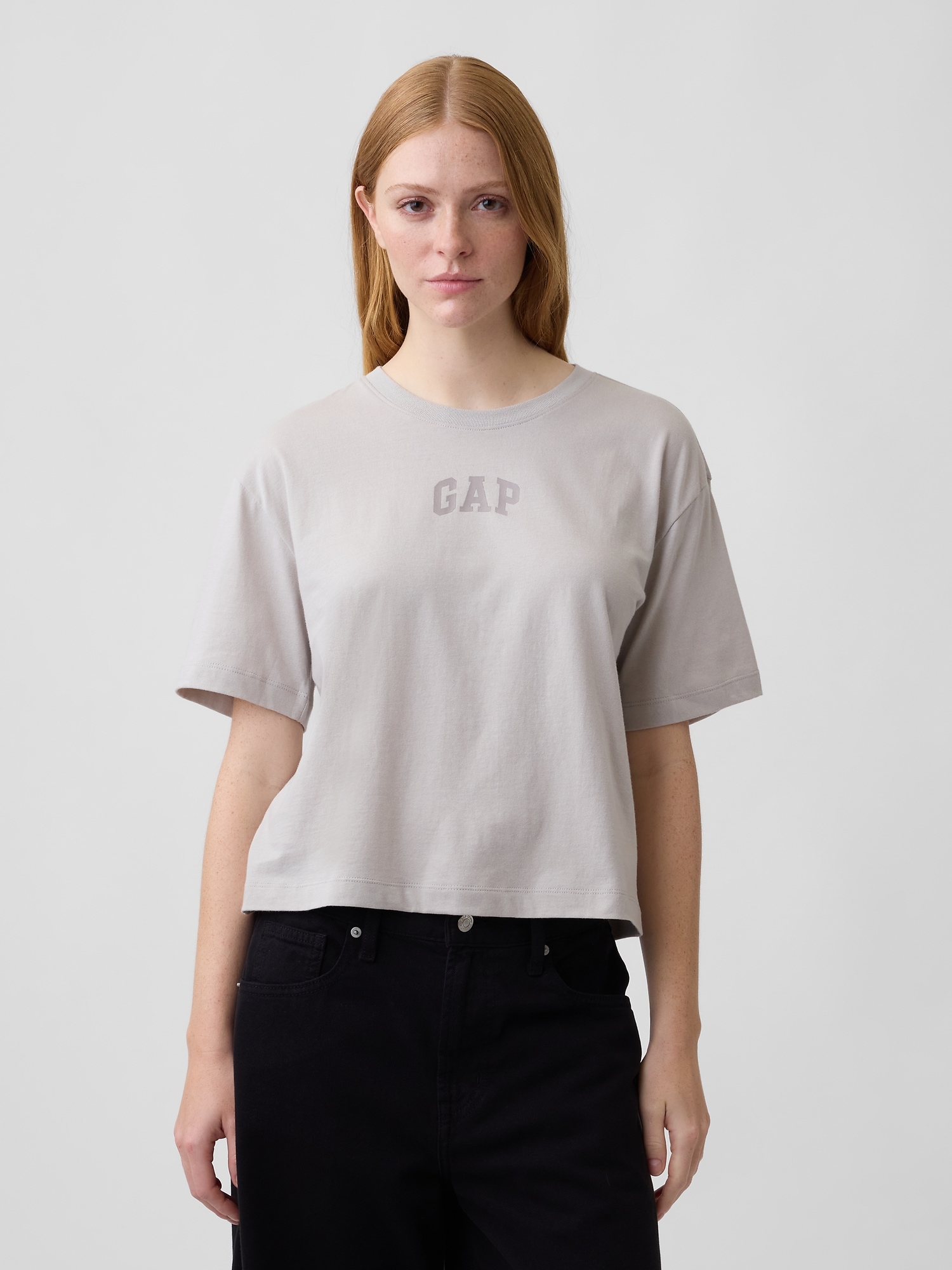 Relaxed Gap Mini Logo T-Shirt