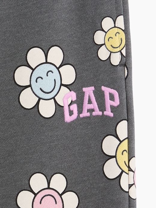 Image number 2 showing, Kids Relaxed Gap Logo Joggers