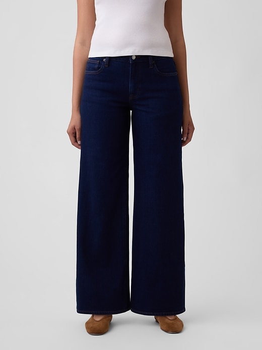 Image number 2 showing, Curvy Mid Rise Wide-Leg Jeans