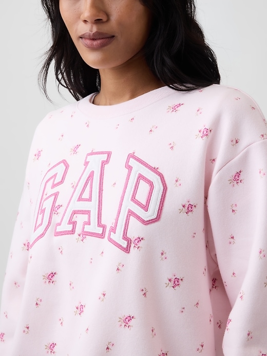 Image number 4 showing, Gap Logo Sweatshirt