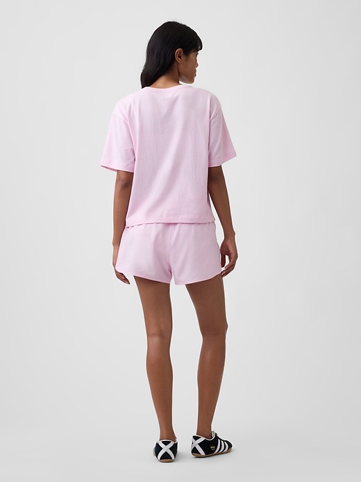 Image number 2 showing, GapFit 3" Mid Rise Runaround Shorts