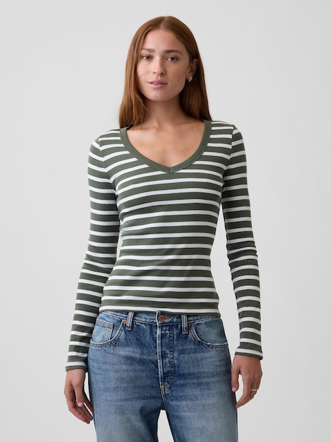 Modern Ribbed V-Neck T-Shirt