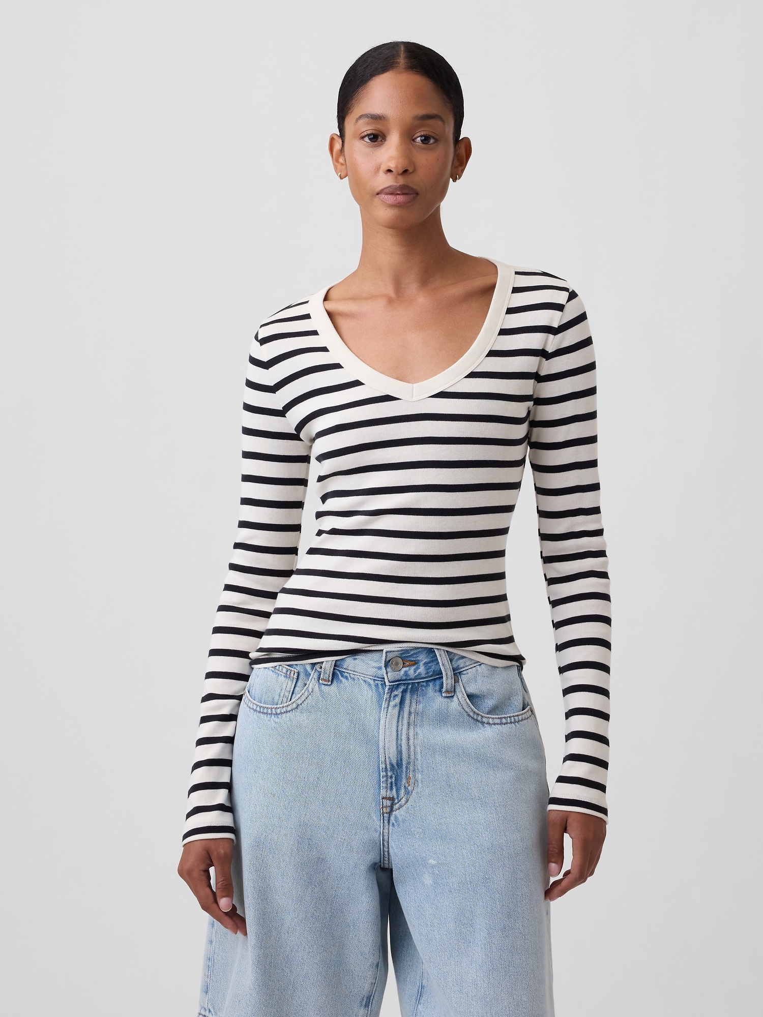 Modern Ribbed V-Neck T-Shirt