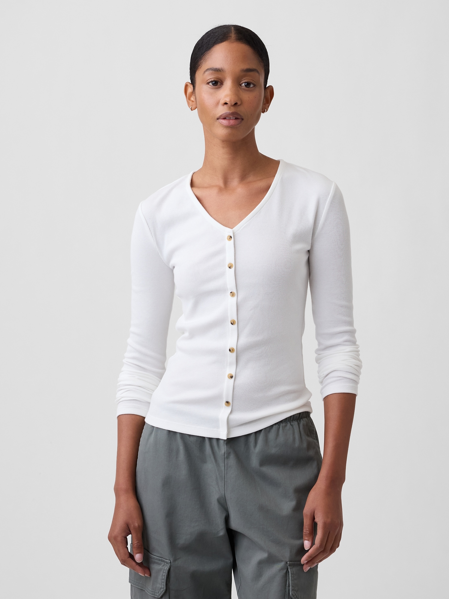 Fitted Ribbed V-Neck Top