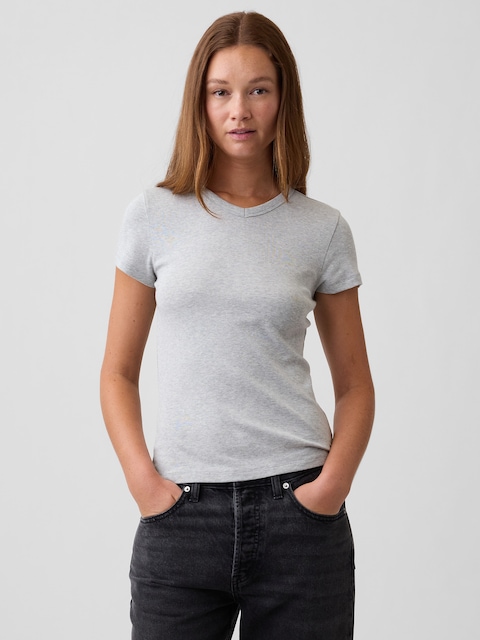 Modern Ribbed High-Neck T-Shirt