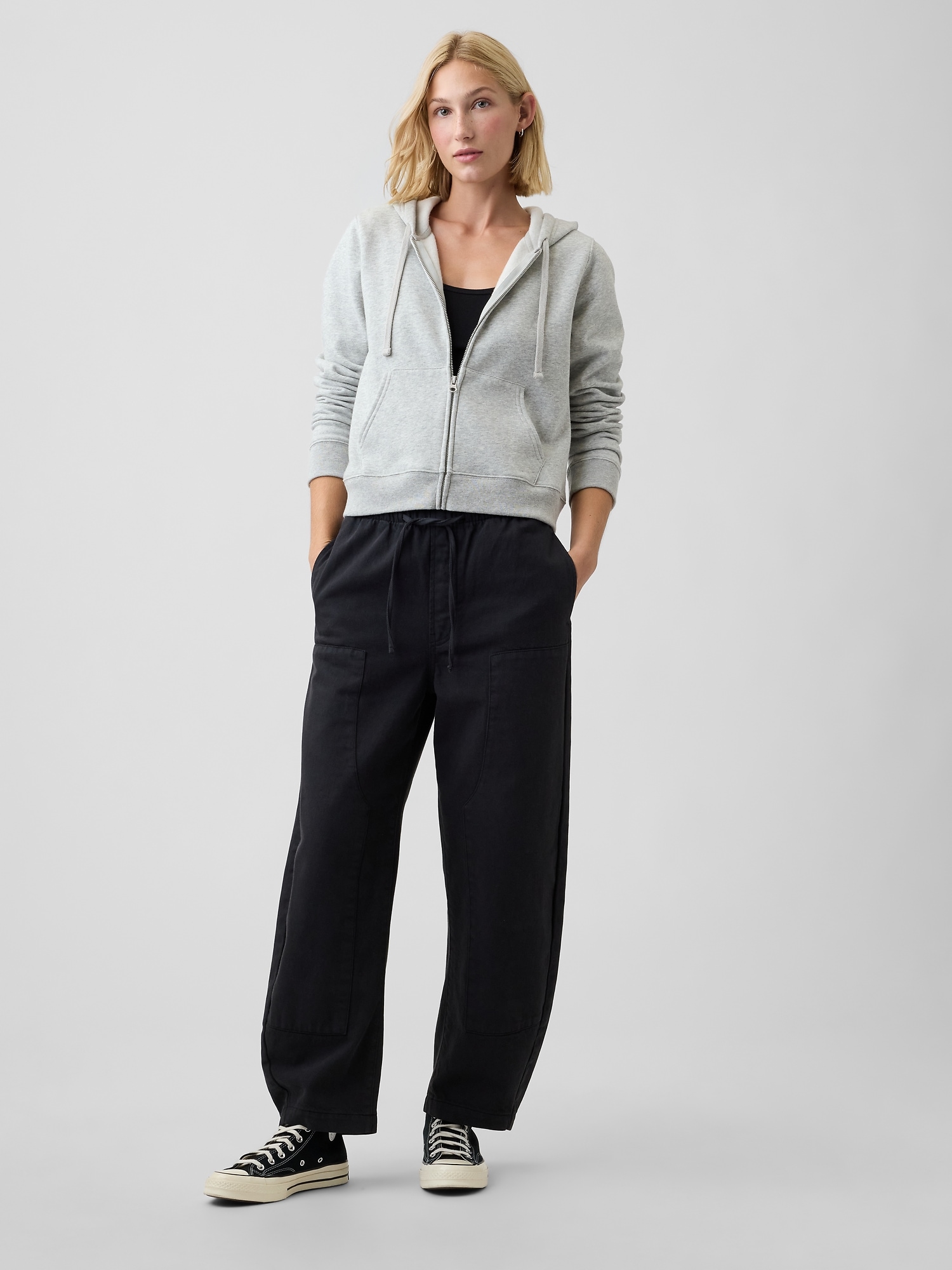 Mid Rise Pull-On Barrel Jeans