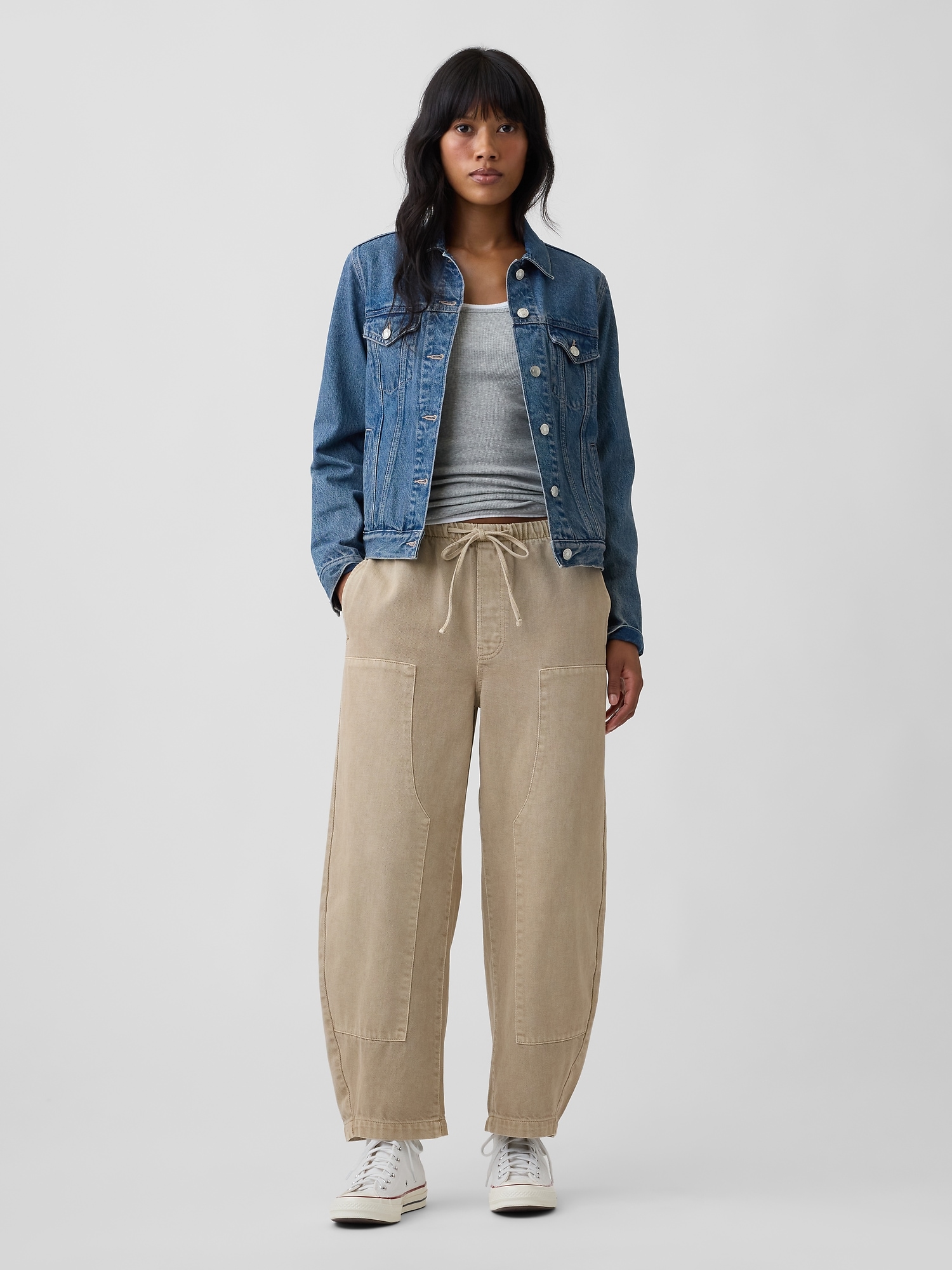 Mid Rise Pull-On Barrel Jeans