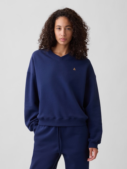 Oversized Brannan Bear Wedge V-Neck Sweatshirt