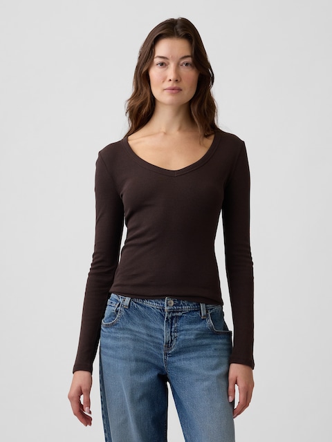 Modern Ribbed V-Neck T-Shirt